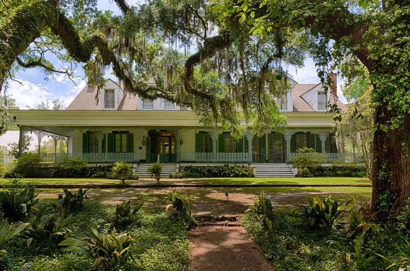 Myrtles Plantation, U.S. Route 61 St. Francisville - Image Bogdan Oporowski